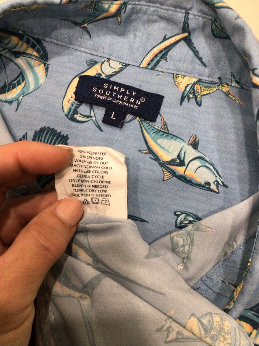 Simply Southern Saltwater Fish Button Up Shirt Mens L Blue Fishing Performance - Picture 6 of 6